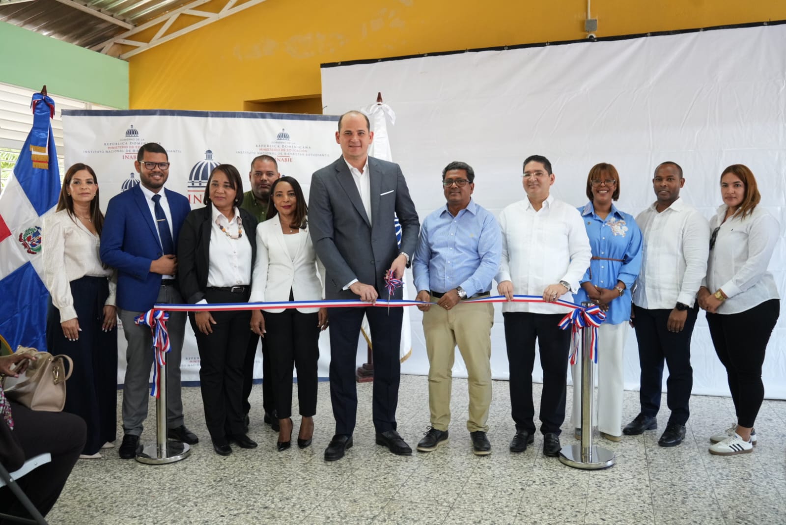 INABIE beneficia a 51,000 estudiantes con módulo bucal