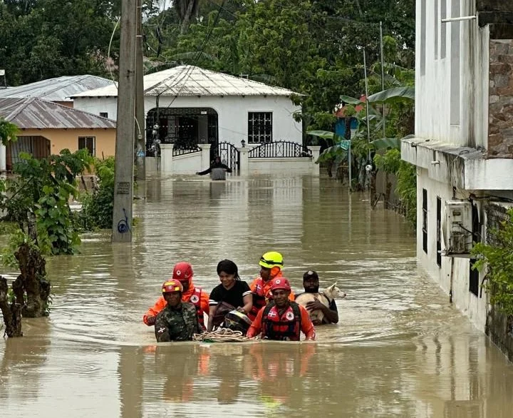 COE reporta cerca de 3,000 desplazados por inundaciones