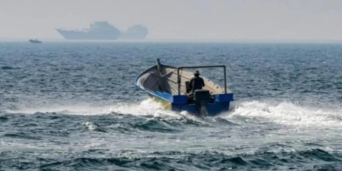 Trump amenaza con destruir barcos iraníes que desafíen el bloqueo