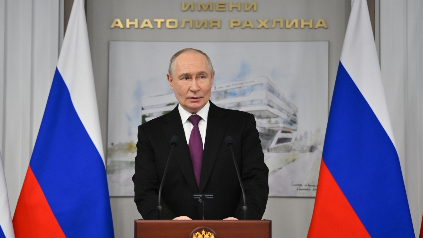 Putin condena atentados contra jefes de Estado tras tiroteo