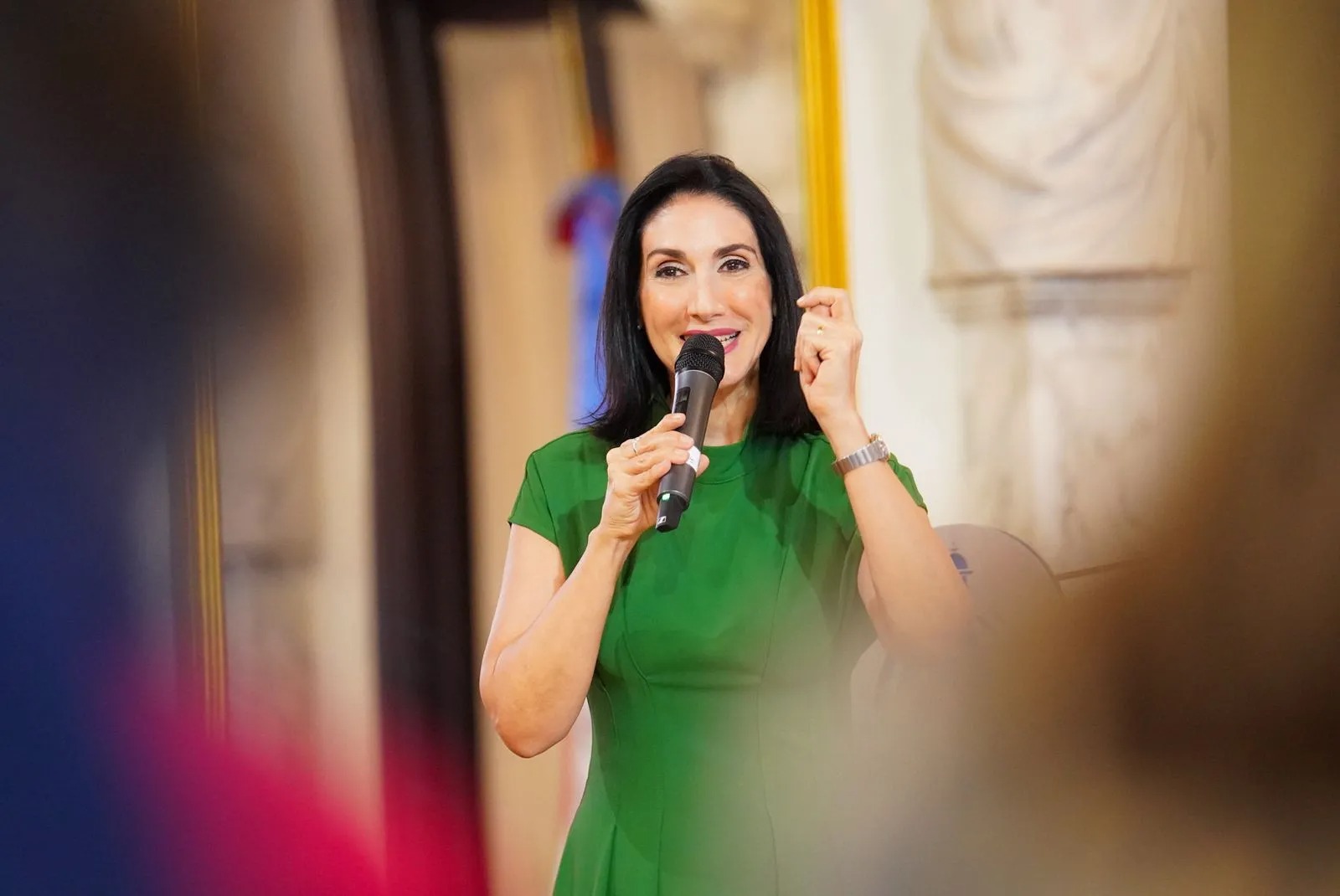 Raquel Arbaje refuerza su imagen cercana y rol social en el país