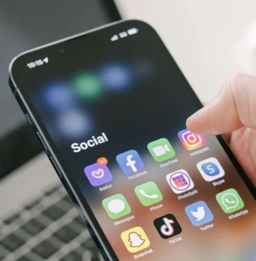 redes sociales menores