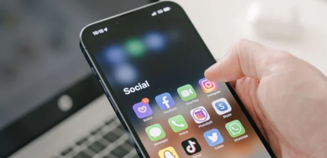 redes sociales menores