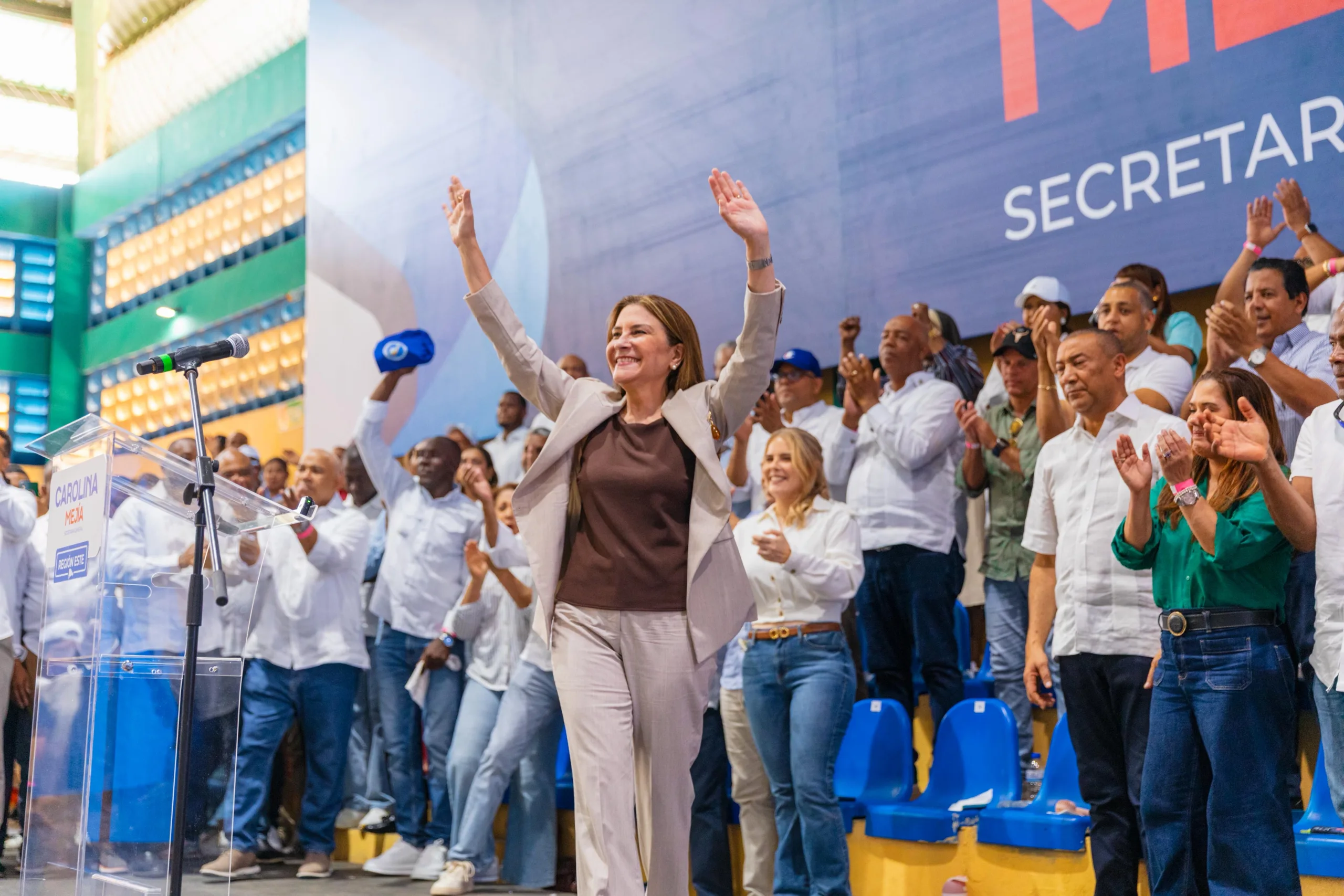 Carolina Mejía refuerza apoyo del PRM en la región Este