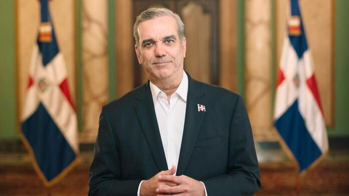 Abinader regresa al Palacio Nacional tras agenda en Panamá y Guyana