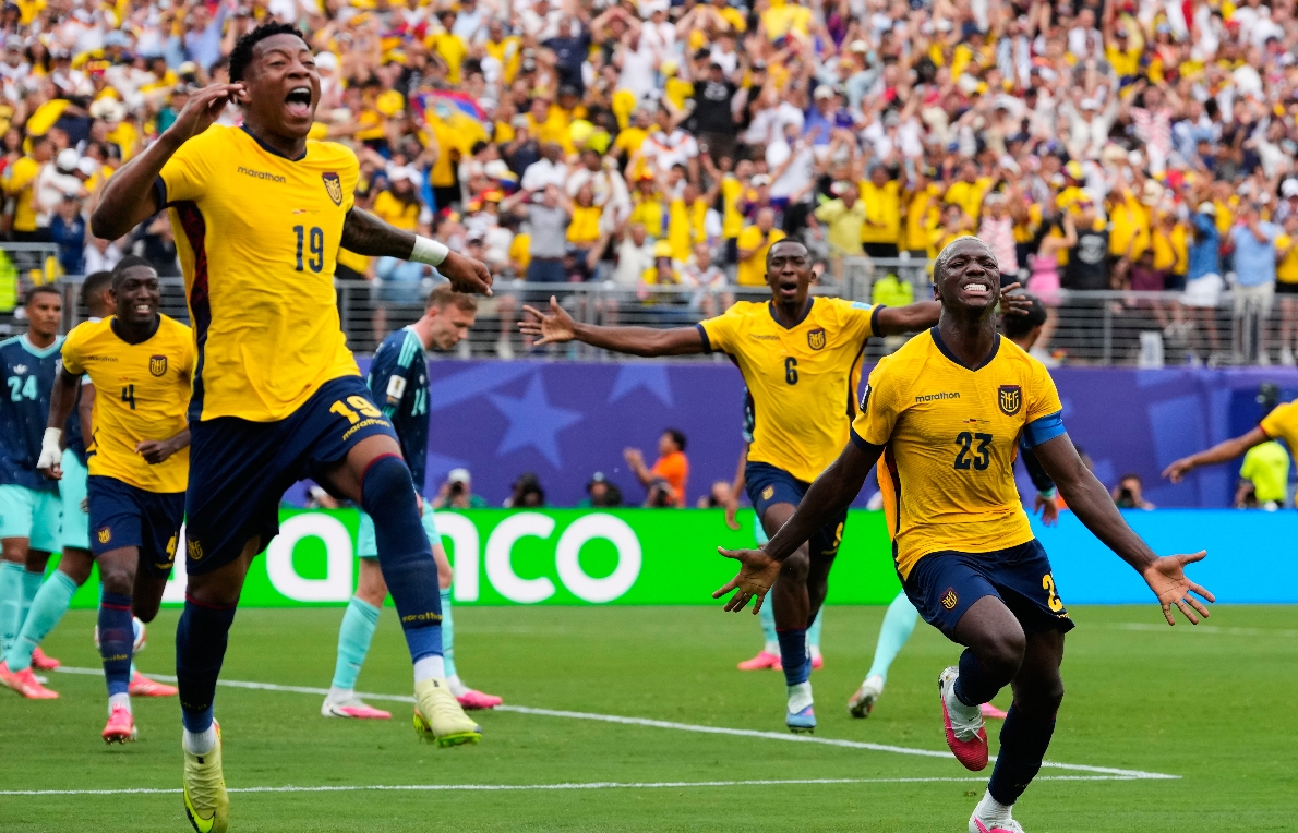 Ecuador sorprende a Alemania y avanza a dieciseisavos