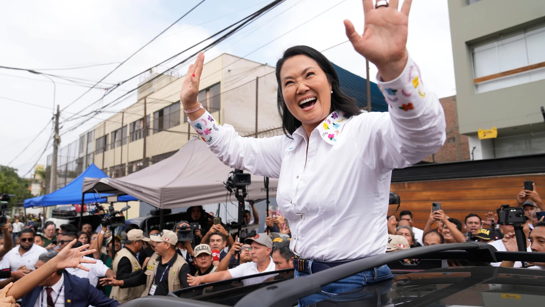 Keiko Fujimori amplía ventaja en recuento presidencial en Perú