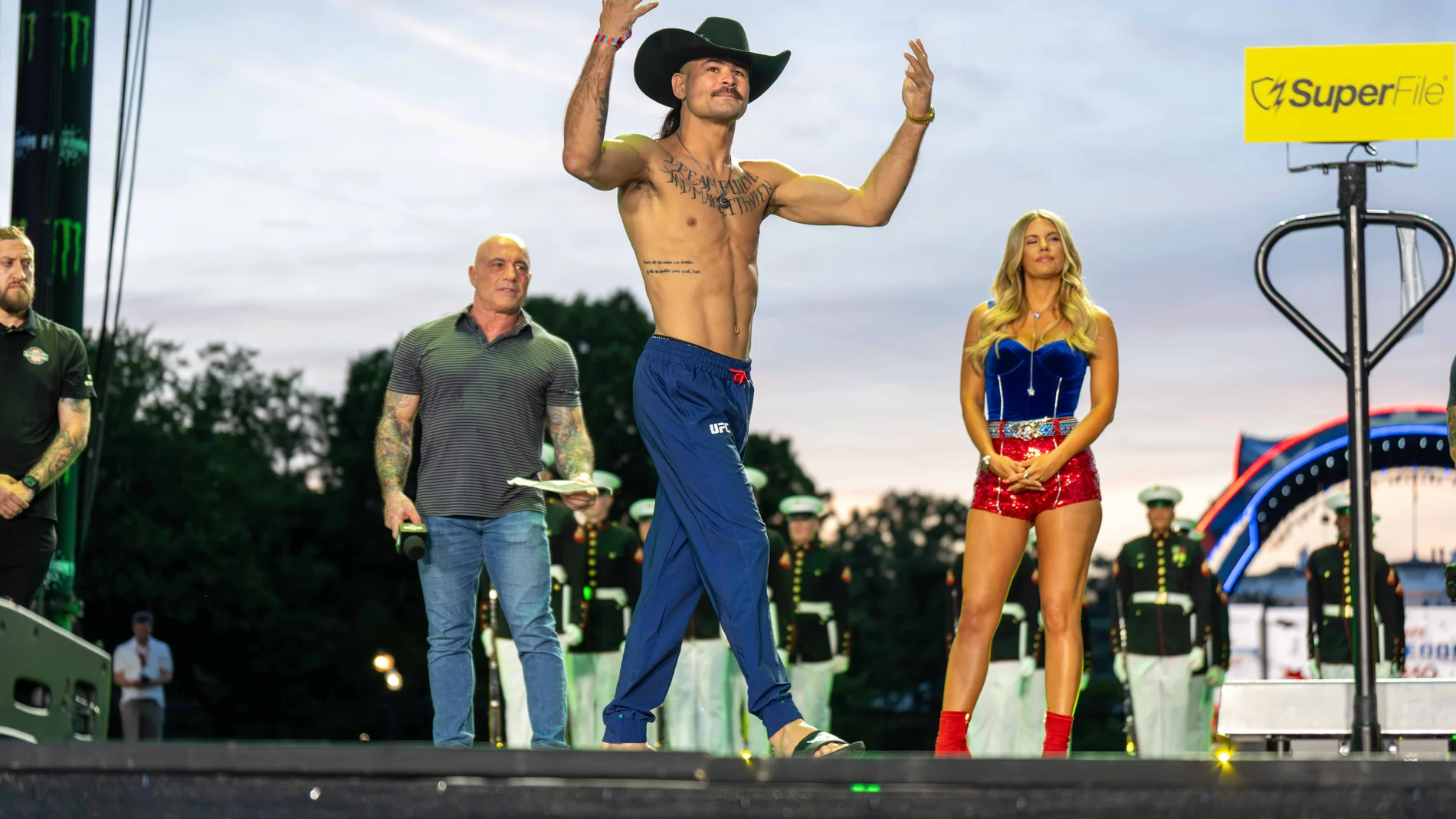 Casa Blanca se convierte en ring UFC por 80 años de Trump