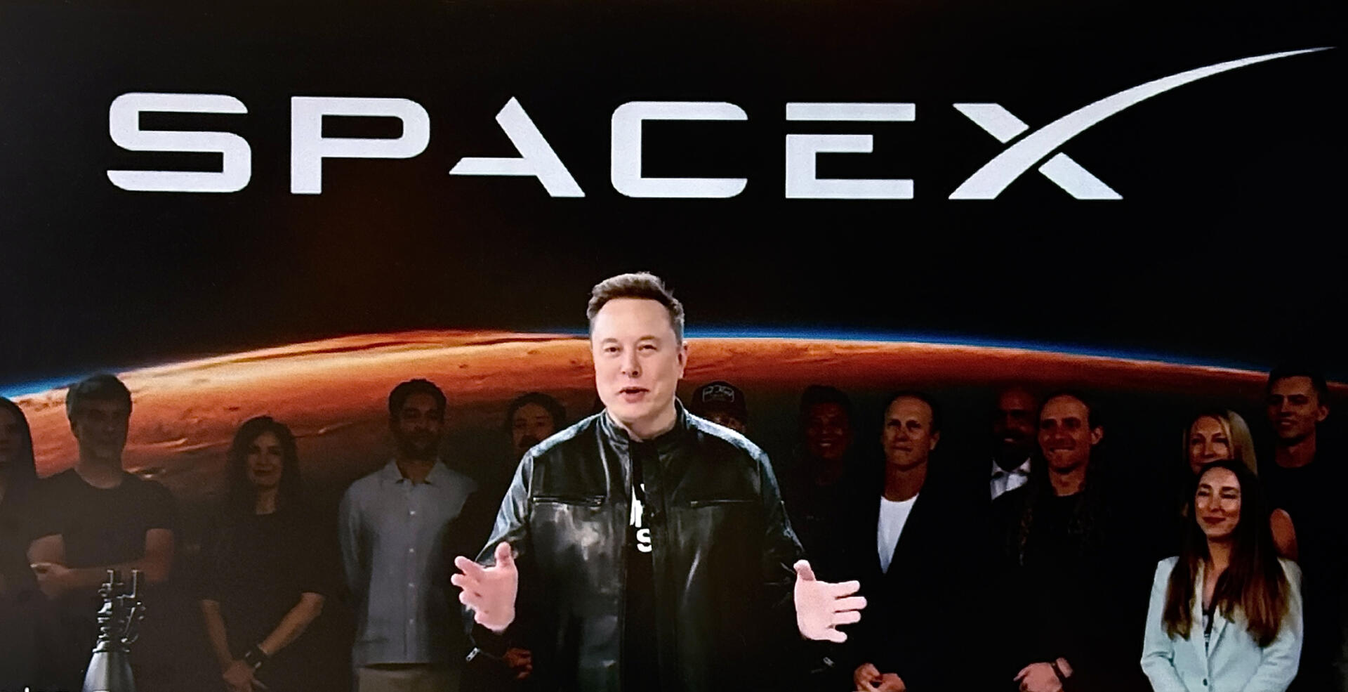 SpaceX debuta en Wall Street a 150 dólares y sube 11%
