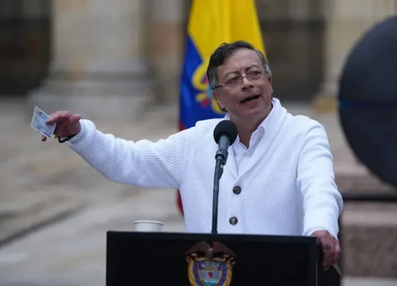 suspensión provisional de Petro