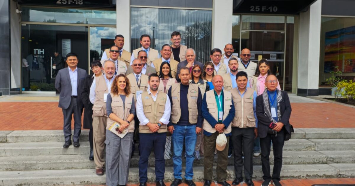 Gómez Mazara lidera misión electoral COPPPAL en Colombia