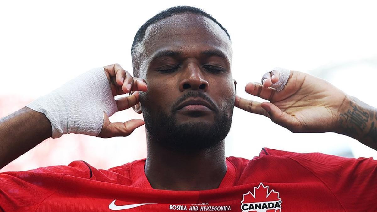 Canadá rompe el maleficio: Larin logra primer punto mundialista
