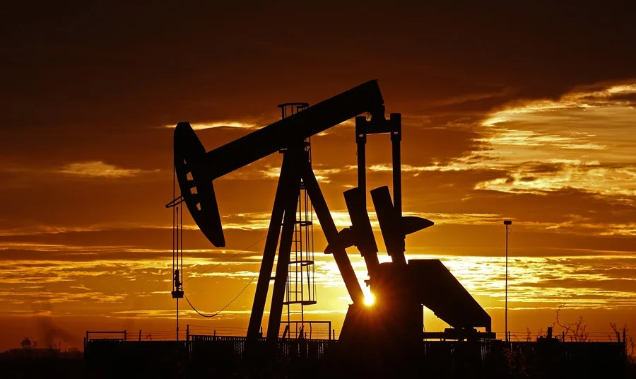 Petróleo de Texas inicia semana con baja del 1,10 %