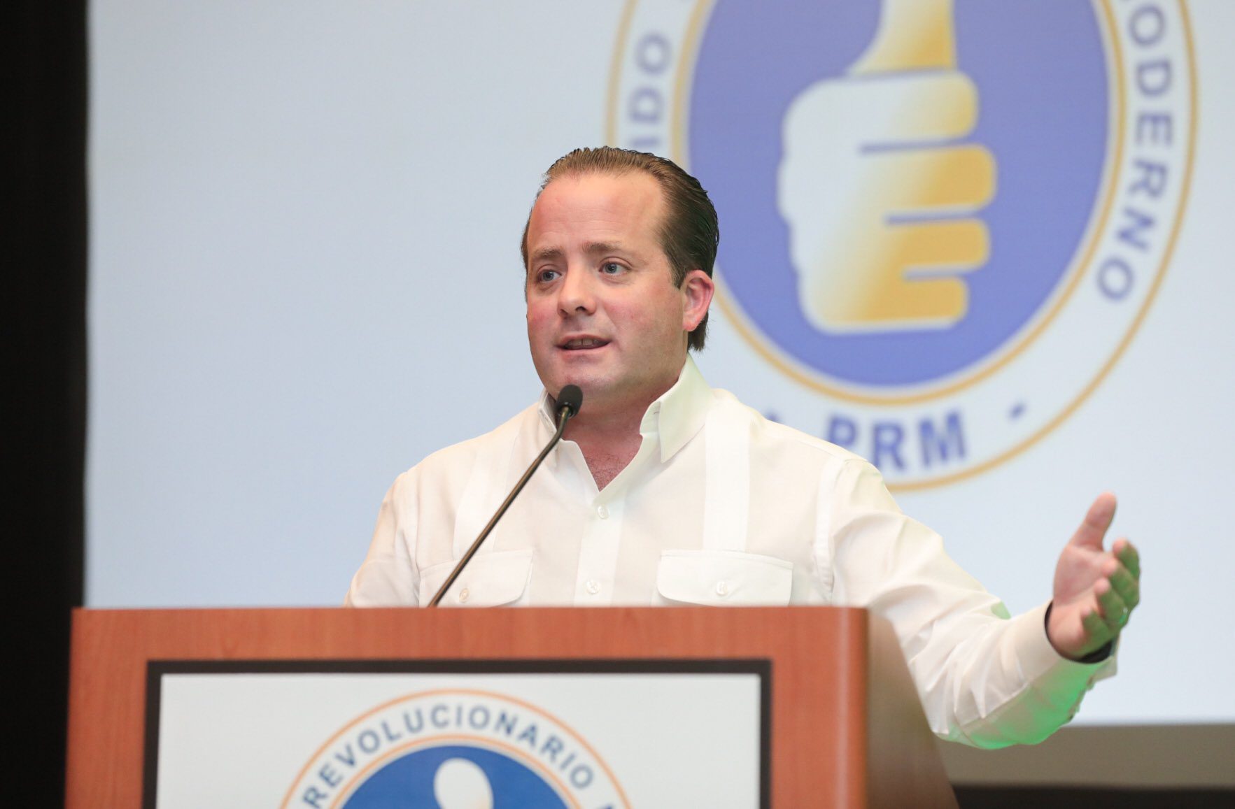 José Paliza buscará senaduría de Puerto Plata en 2028