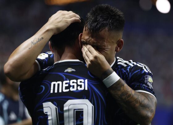 Messi lidera