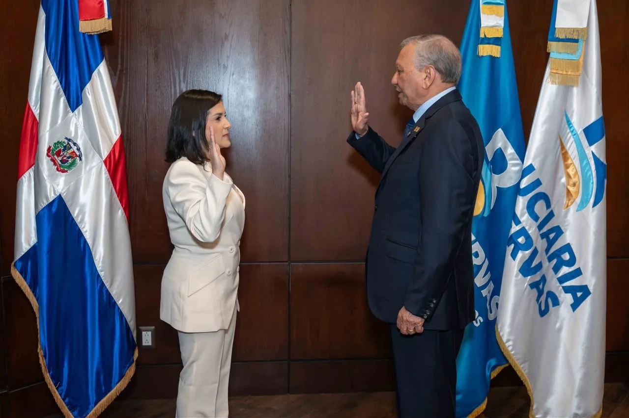 Designan a Biviana Riveiro vicepresidenta de Fiduciaria Reservas