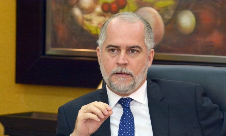 Alejandro Fernández renuncia a Superintendencia de Bancos