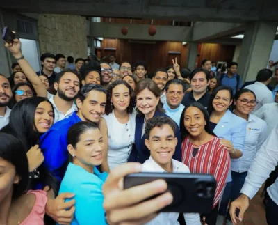 Vicepresidenta Peña