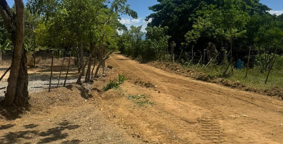 Agricultura interviene 300 km de caminos rurales