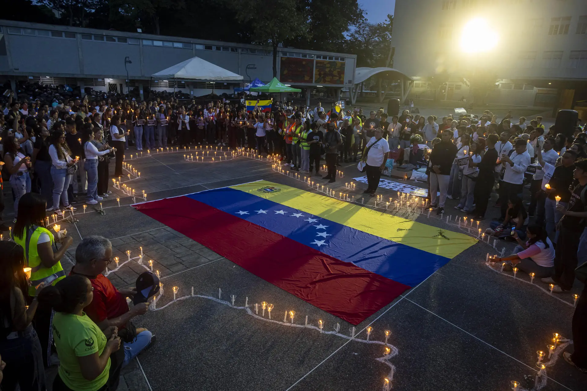 Suben a 3.535 los fallecidos por terremotos en Venezuela