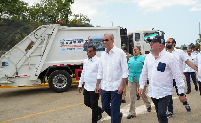 Abinader inaugura Estación de Transferencia con Basura Cero