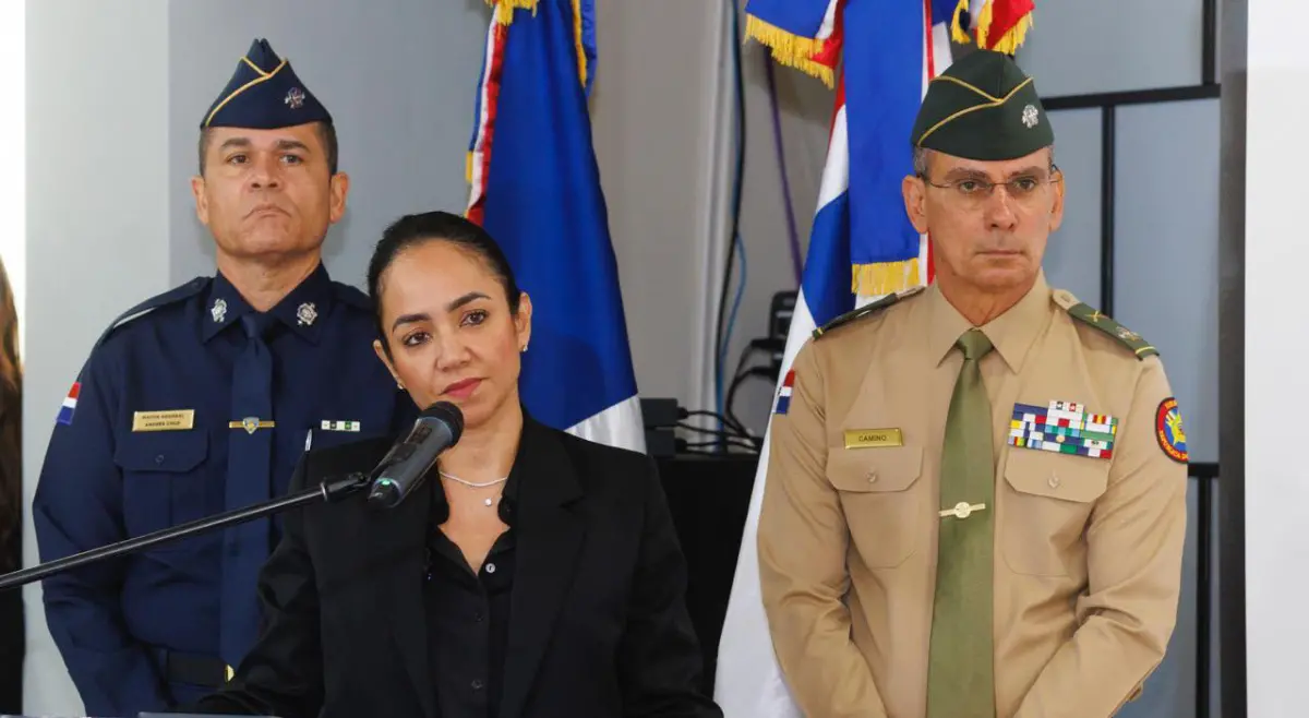Faride Raful rechaza pedidos de renuncia