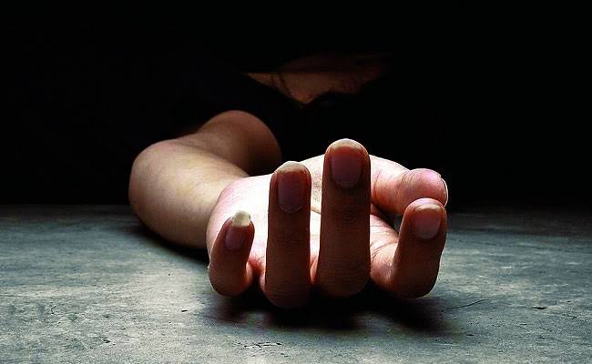 Mujer de 33 años muere a manos de su pareja en Villa Mella