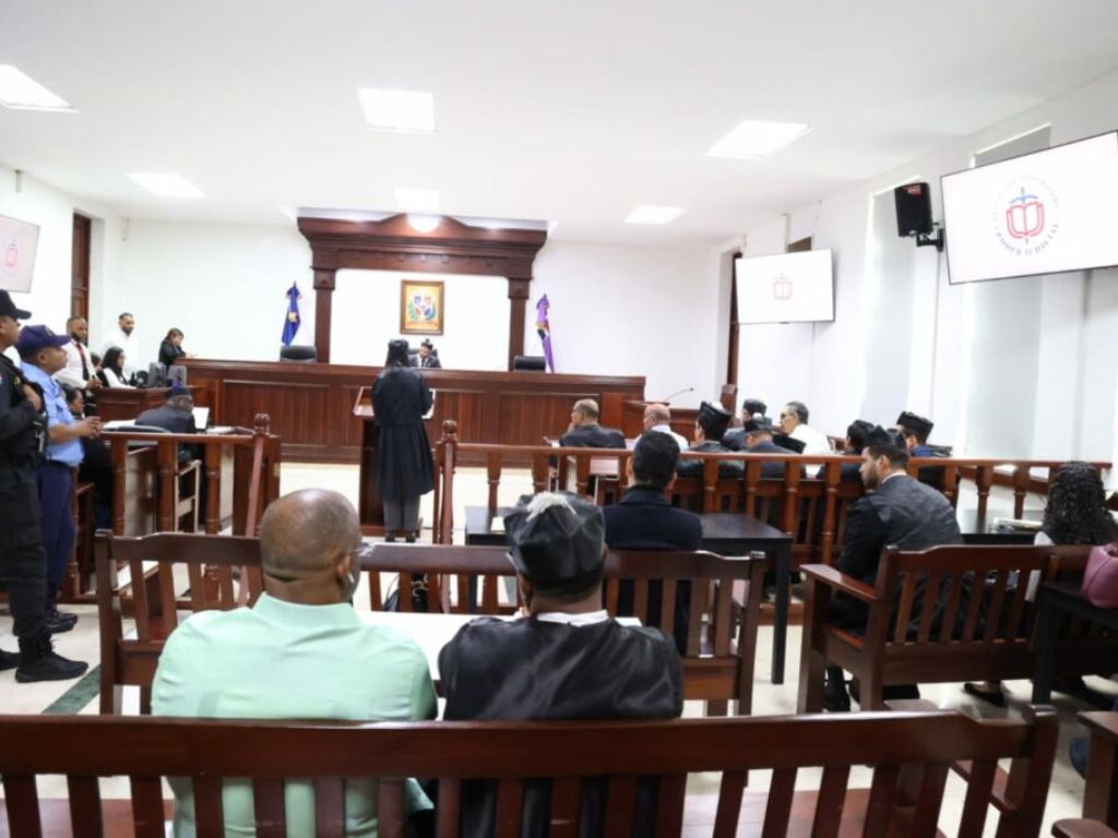 Juez ordena arresto domiciliario a imputada en caso SeNaSa