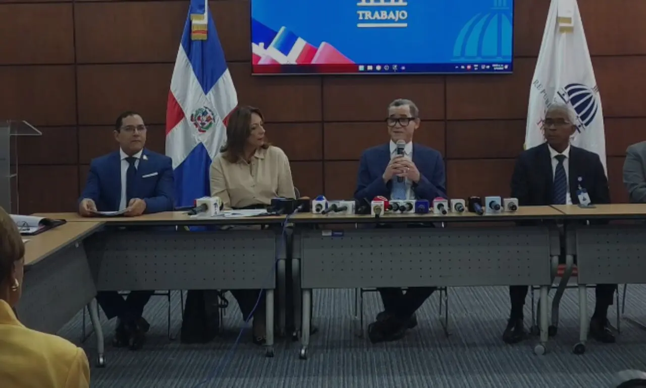 Ministro de Trabajo culpa a Cámara de Diputados por reforma laboral