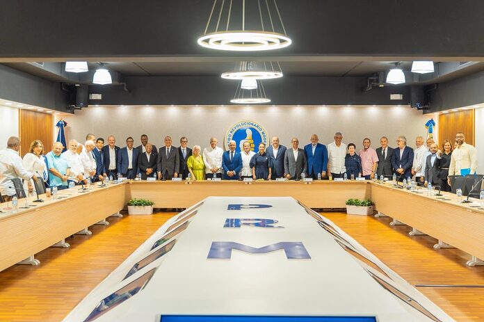 PRM ratifica a De los Santos y Pacheco para presidir el Congreso