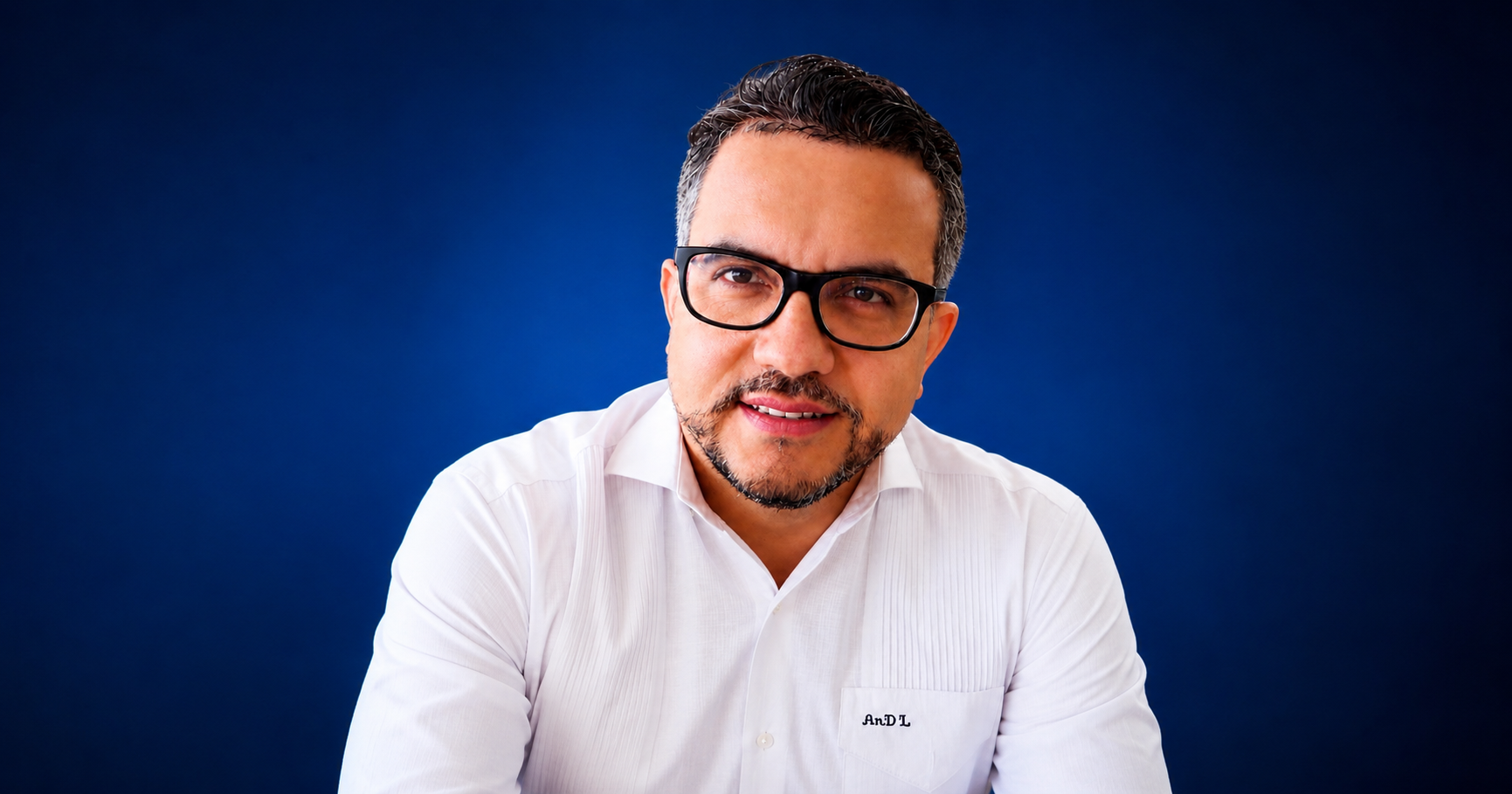 Aneudy De León M. anuncia una pausa temporal de la actividad político-partidista para dedicarse a su familia, salud y proyectos profesionales