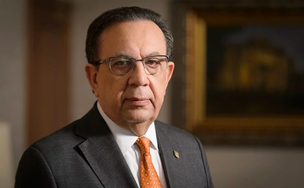 Valdez Albizu permanecerá hasta 2028 con 24 años en el Banco Central