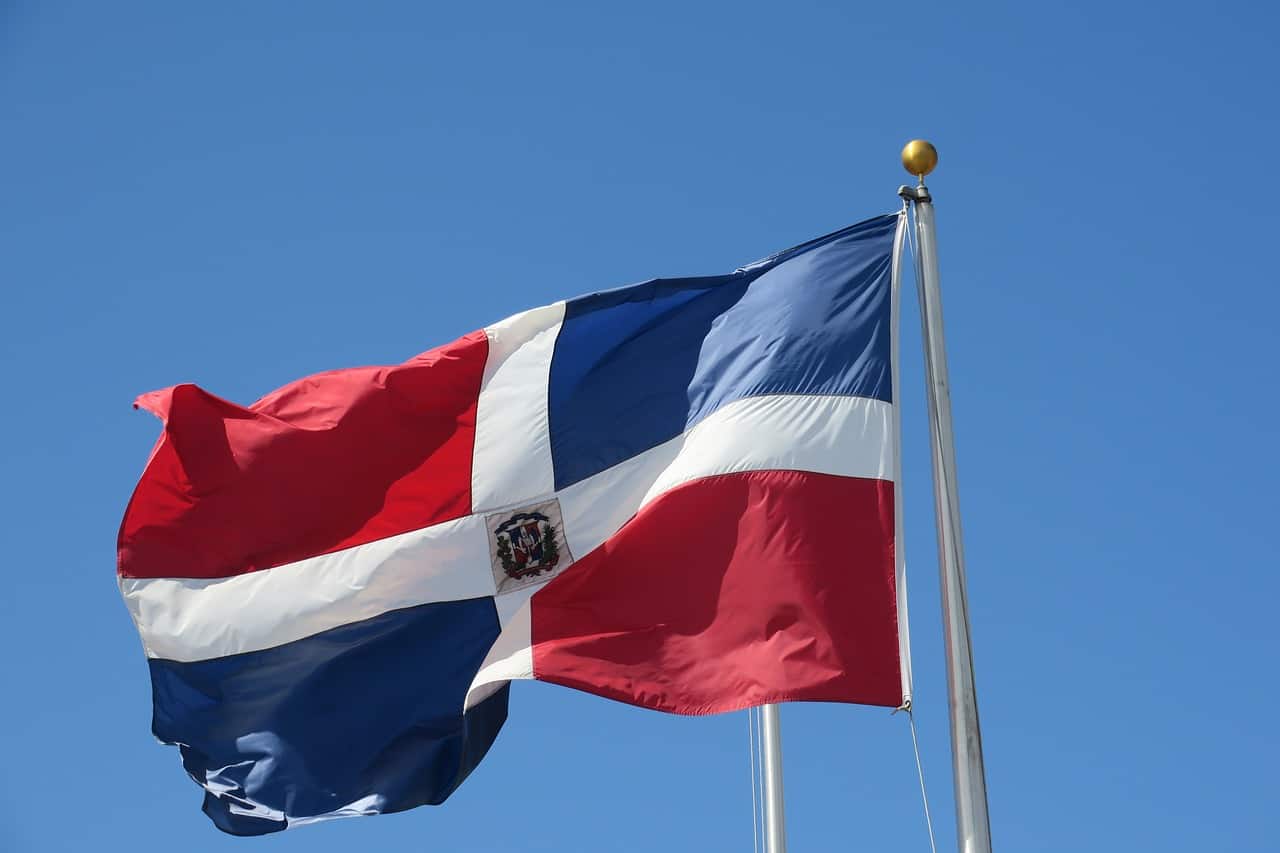 Guía para legalizarse en República Dominicana: requisitos y residencia
