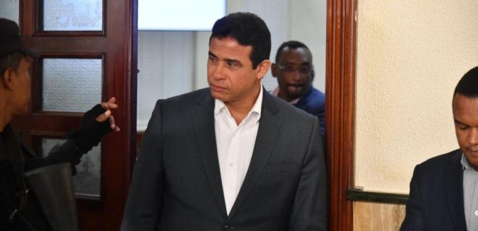 Adán Cáceres