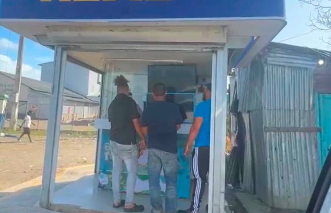 ADOBAD rechaza licencias de bancas deportivas por Comisión Hípica