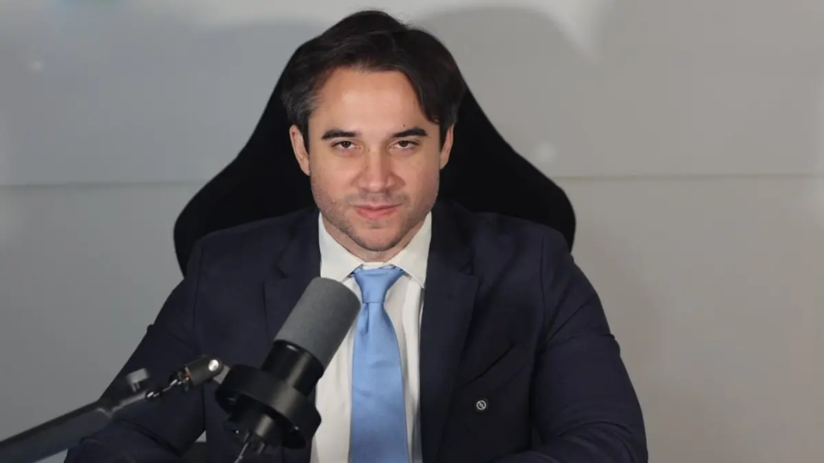 Fernando Abreu llega a 2.6% en encuesta presidencial