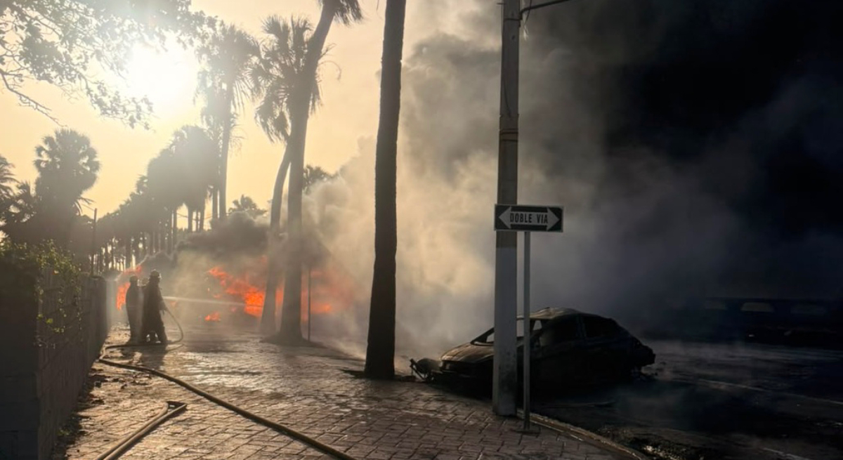 Emergencia en el Malecón tras incendio de camión