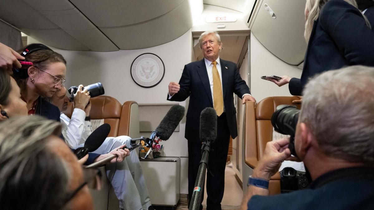 Casa Blanca excluye a CNN del Air Force One en viaje de Trump