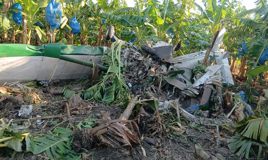 Avioneta de fumigación choca con dron en Valverde