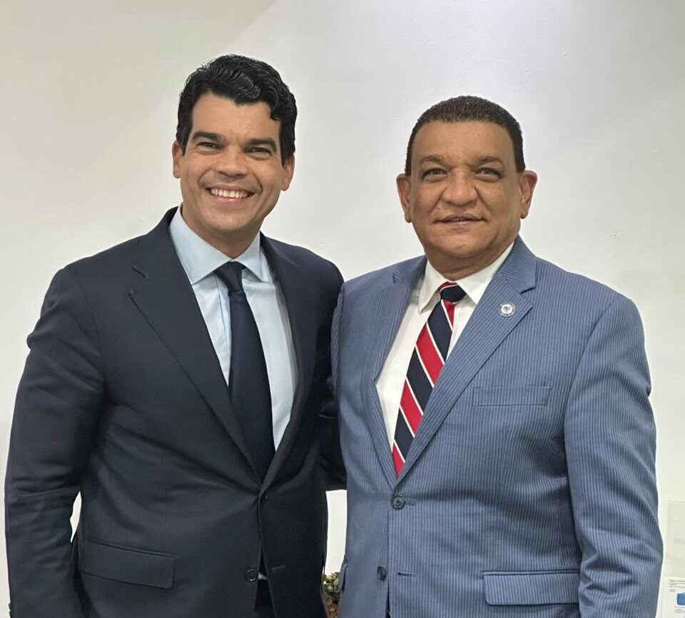Wellington Arnaud nombra a Moringlane director de Salud