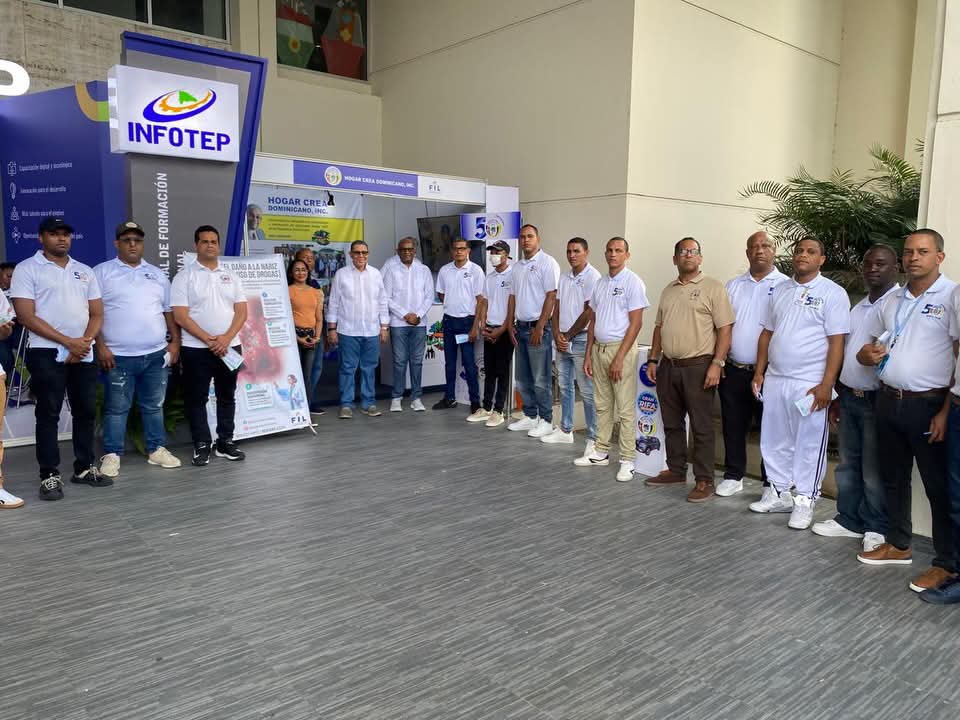 Hogar Crea Dominicano en jornada de prevención Feria del Libro