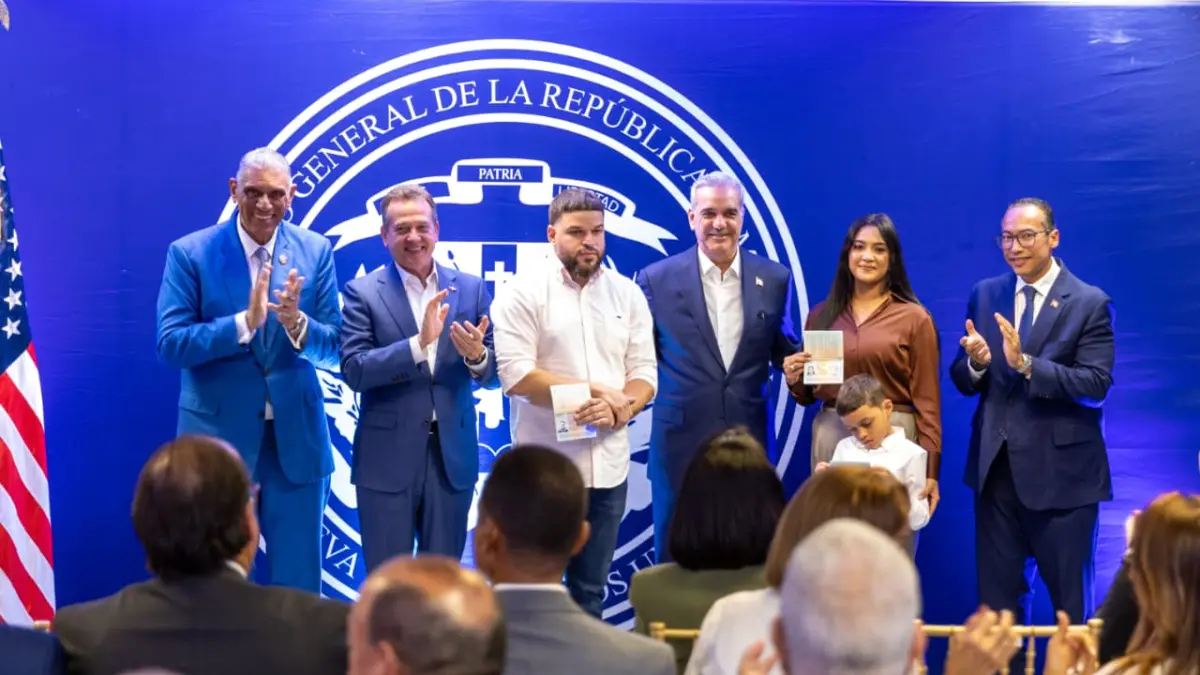Pasaporte electrónico dominicano en NY cubre US$9,000 para repatriación