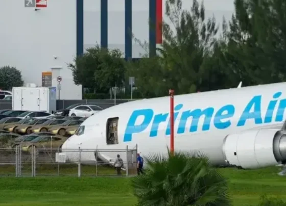 avión Amazon