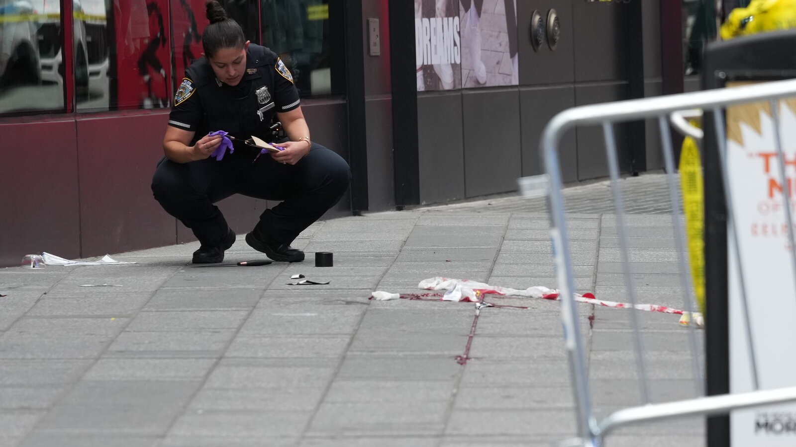 Vicepresidenta de Bank of America muere apuñalada en Times Square