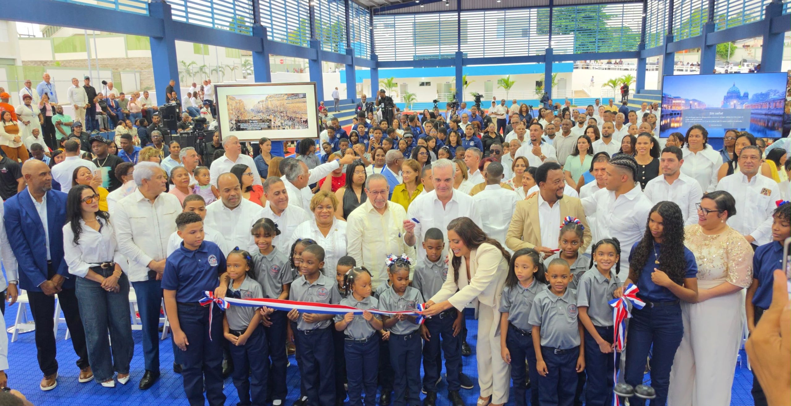 Complejo Educativo Pedro Martínez: hito en infraestructura de RD