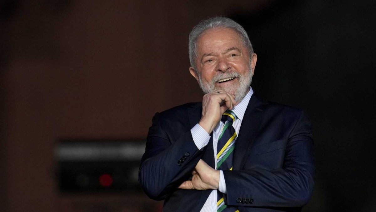Lula da Silva derrota a Flávio Bolsonaro y gana reelección