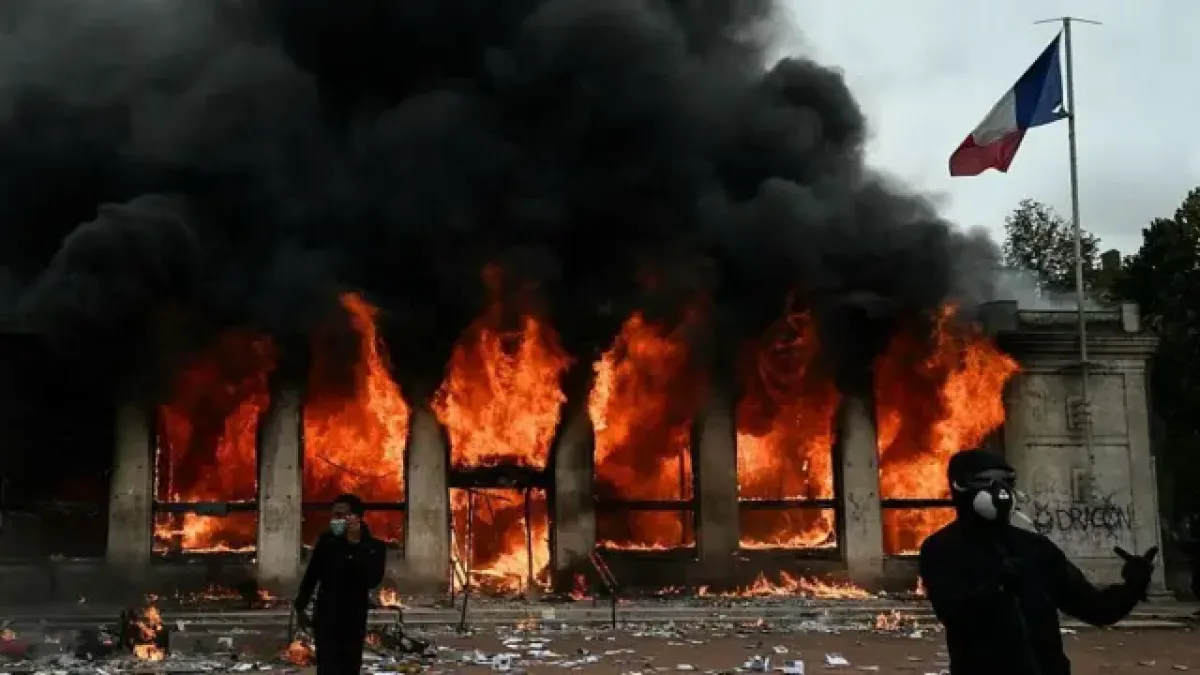 Francia: enfrentamientos, saqueos e incendios en protestas