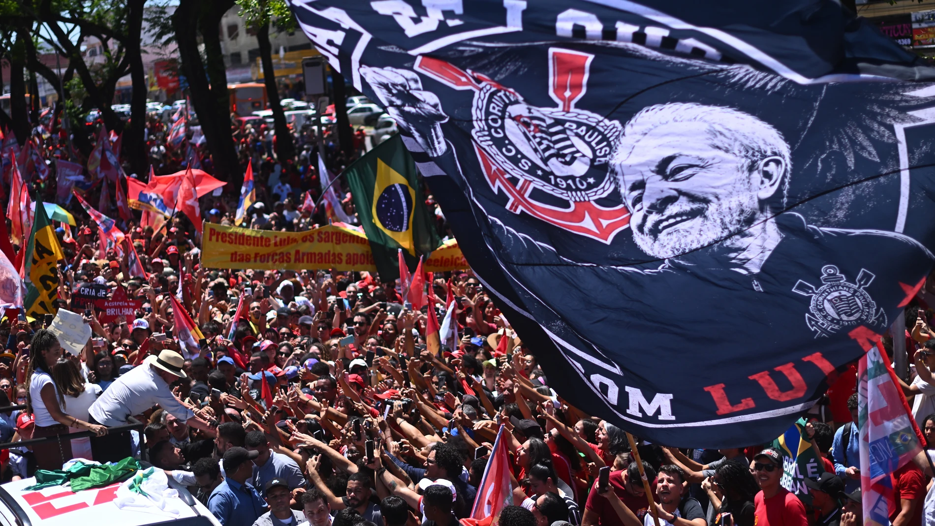 Brasil: última semana de campaña con Bolsonaro líder