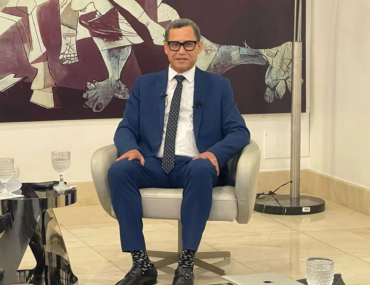 Ministro de Trabajo exige derechos laborales en plataformas digitales