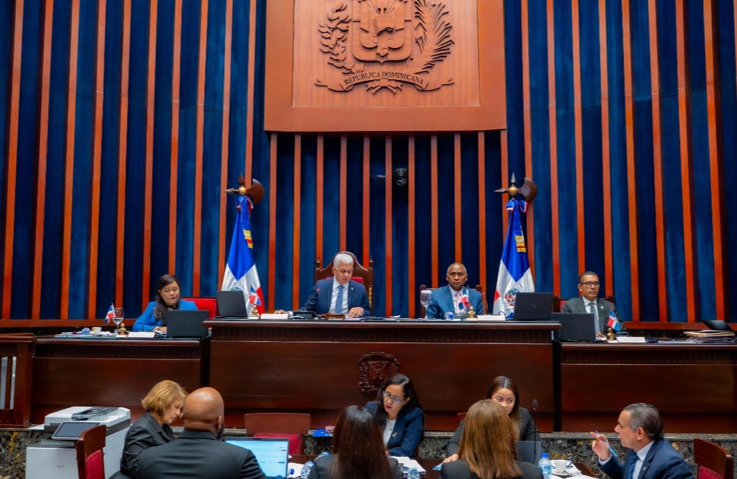 Senado aprueba reforma urgente del Código Penal